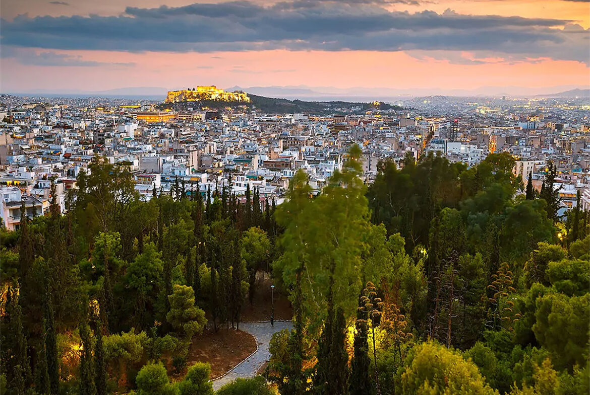 Grundstück mit Blick auf ganz Athen in der Nähe des Strefi-Hügels steht zum Verkauf