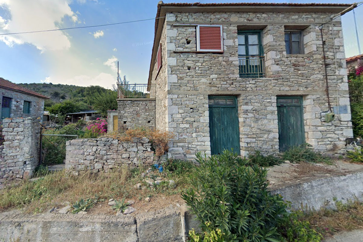 Verkaufe ein traditionelles Haus im Dorf Mathias, Peloponnes Kalamata