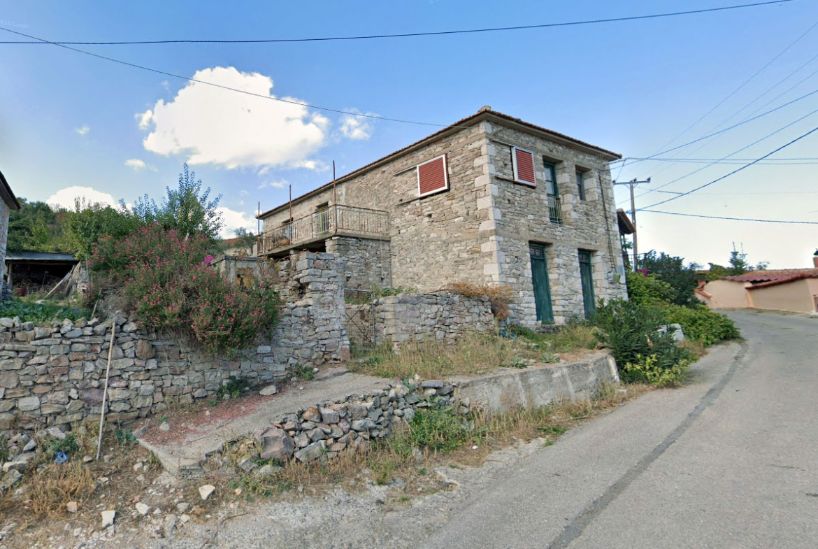 Verkaufe ein traditionelles Haus im Dorf Mathias, Peloponnes