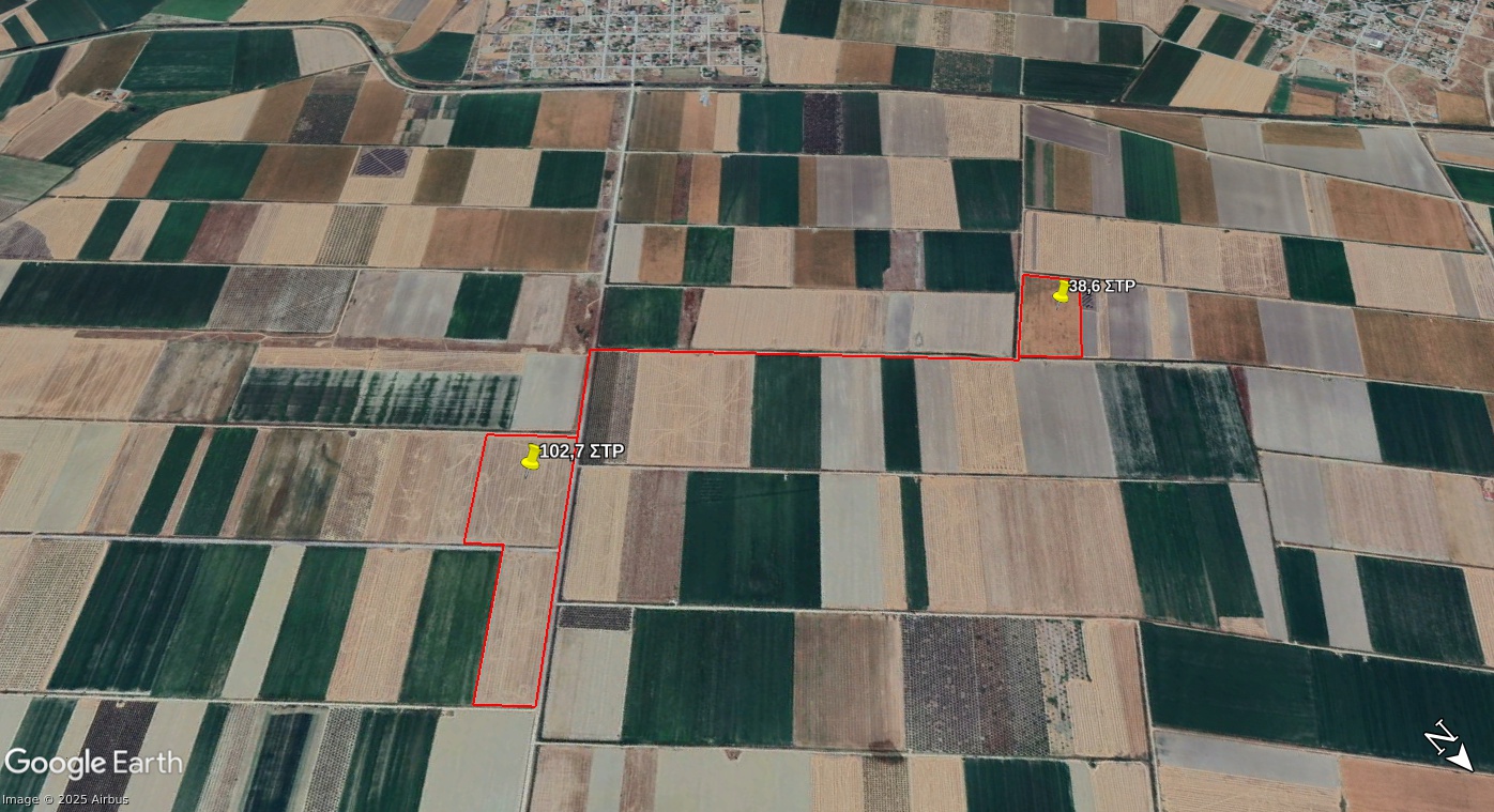 2 große gewerbliche landwirtschaftliche Parzellen zu verkaufen